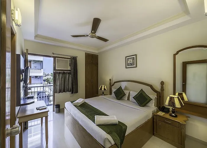 Treebo Trend Woodsvilla Suites Bapu NagarAirport Hotel